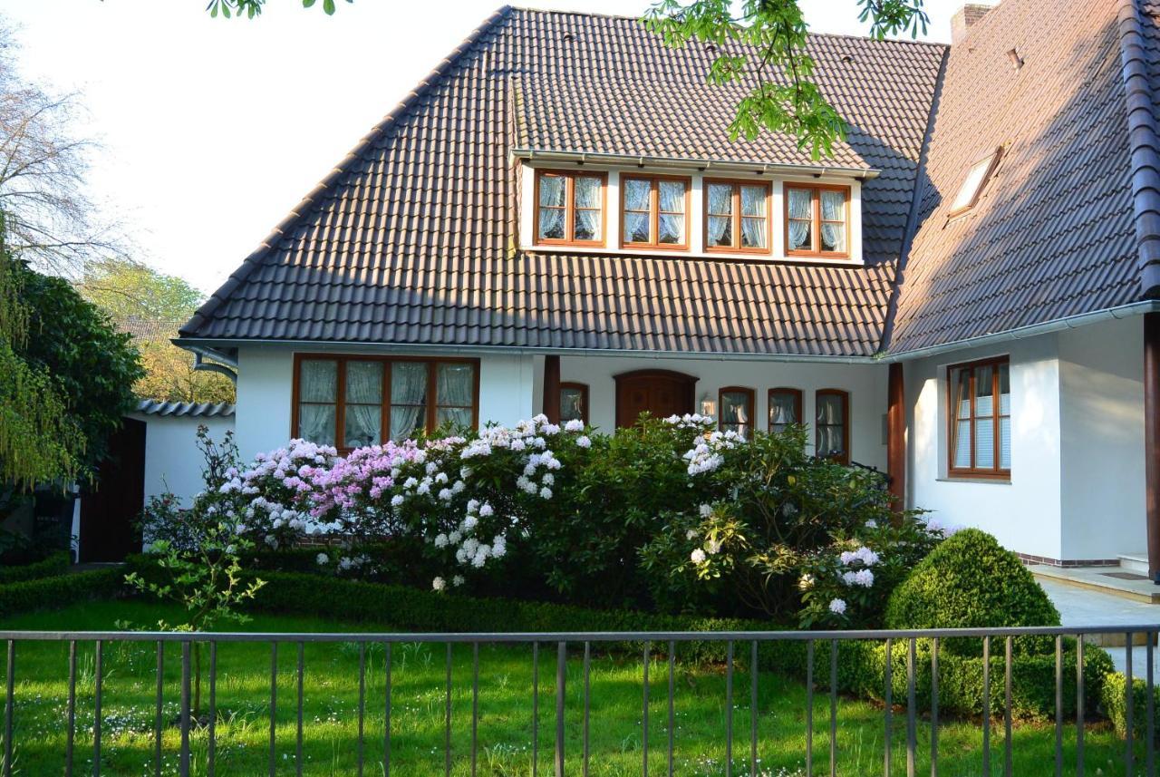 Apartment Am Buergerpark ブレーマーハーフェン エクステリア 写真